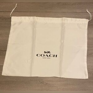 Coach White Drawstring Bag🤍🖤